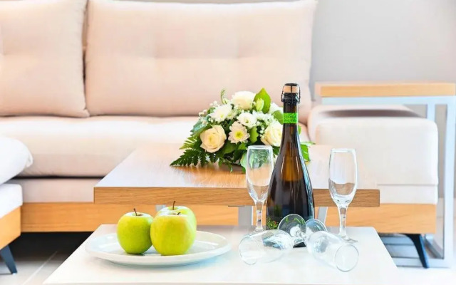 Perla Villas with Heated Pool