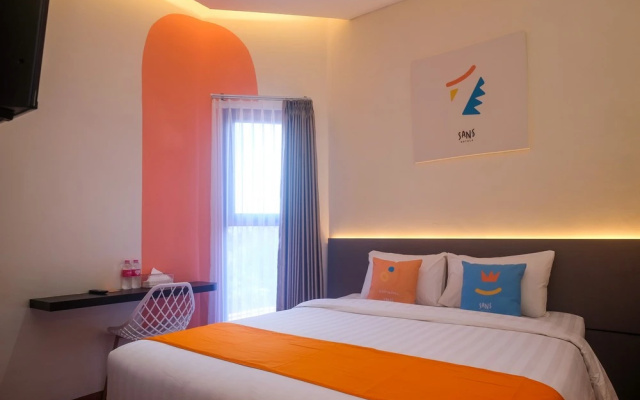 Sans Hotel Premiere Majapahit Semarang – Guest Rooms – Semarang