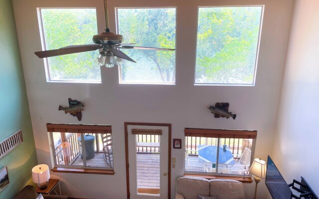 669 Rainbow Landing Dr