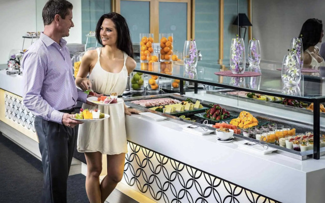 Pullman Reef Hotel Casino