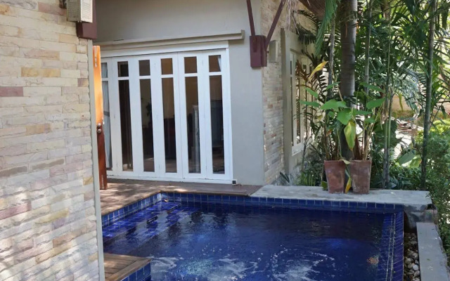 Replay Pool Villa