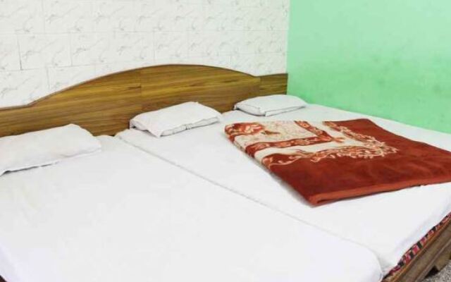 Hotel Ahuja