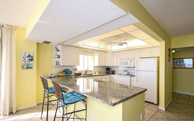 Shoreline 1051 Condo by RedAwning