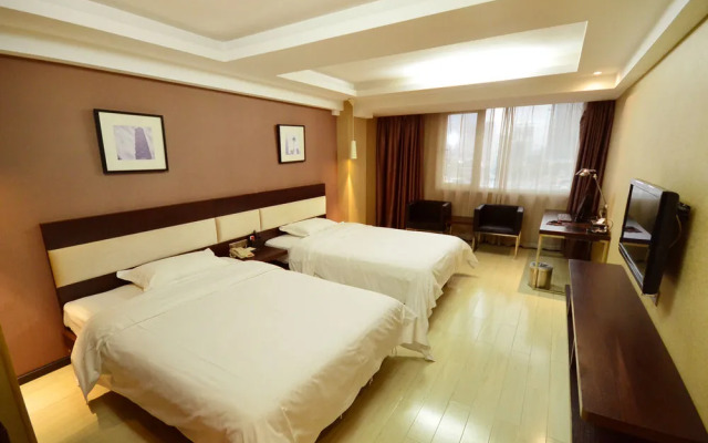 Jiashiting Hankou Railway Station Hotel