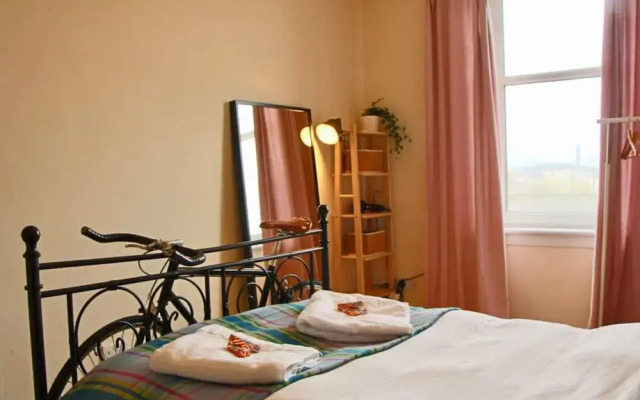 2 Bedroom Flat With Beautiful Views