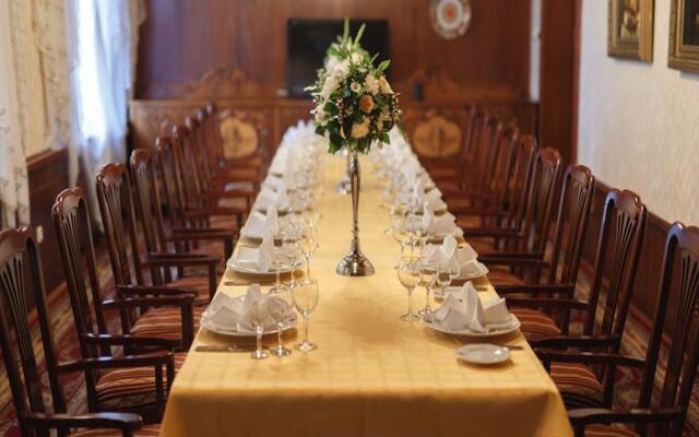 Jolly Alon Hotel