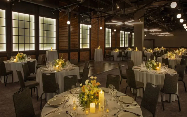 Moxy Downtown Los Angeles