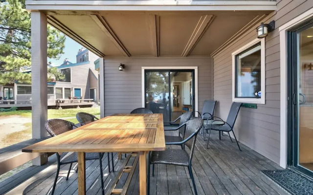 619 Lakefront