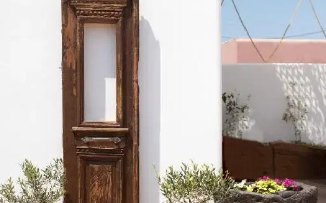 La Belle Vie Santorini