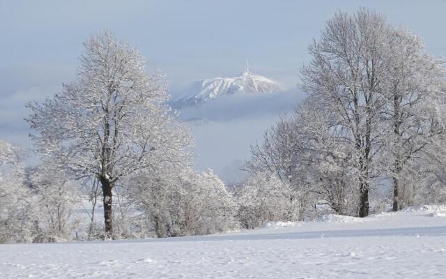 LOGIS LAS CROZAS La Poupe