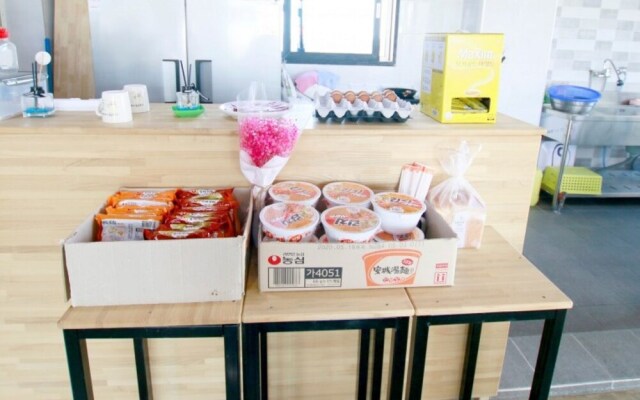 Woljeong Hill Pension