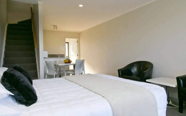 Le Chalet Suisse Motel Apartments