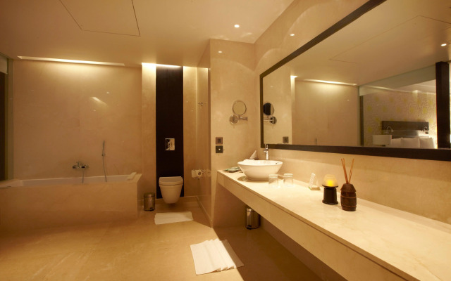 Crowne Plaza Pune City Centre by IHG