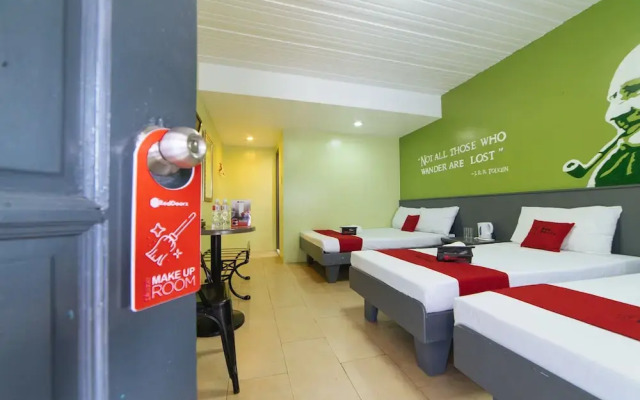 RedDoorz Plus @ Altaroca Antipolo