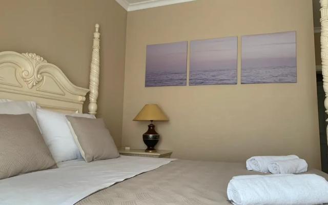 Villa Vinovo 3 En-suite Bedroom Apartment