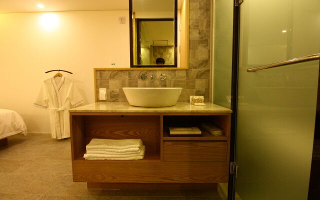 Goodstay A Plus Motel