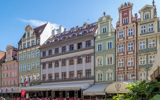 Small Venice Apartments