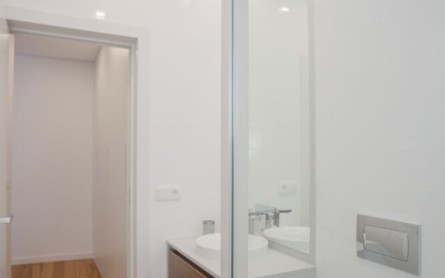 Liiiving -Luxury River View Apartment XI