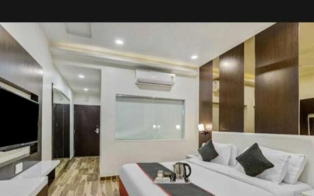 OYO 91981 Hotel Raas