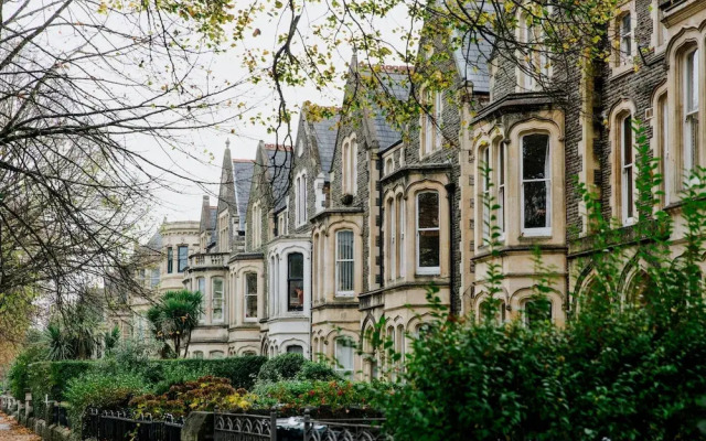 The Suite, 82 Cathedral, Private Parking