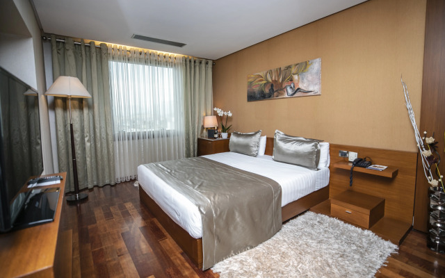 Tirana International Hotel & Conference Centre