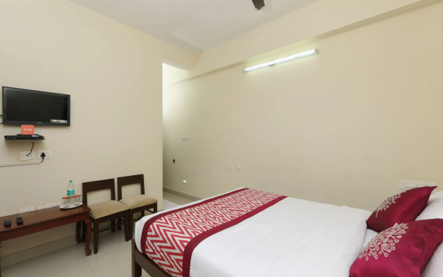 OYO 15701 River View Residency