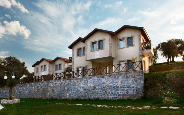 Vinifera Vineyards Hotel