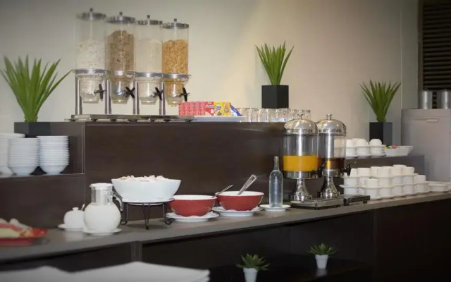 Mt Ommaney Hotel Apartments