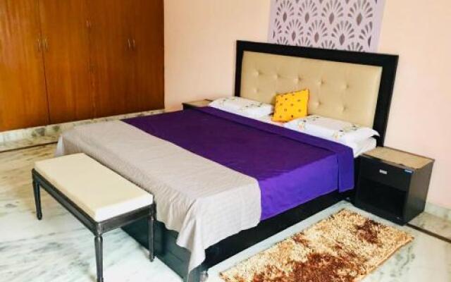 5BR entire house 1200 sqyd