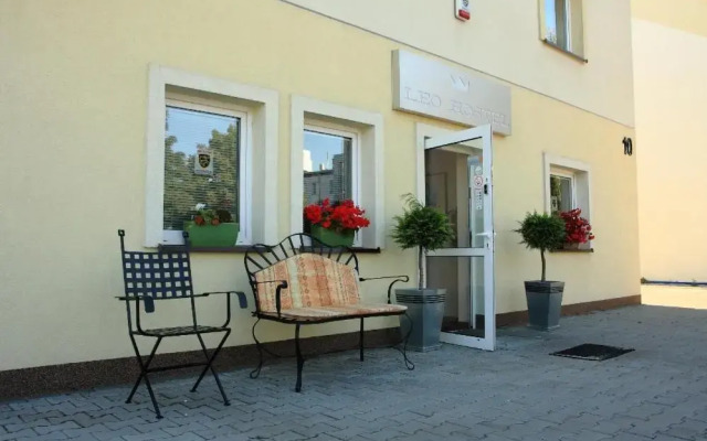 Leo Hostel