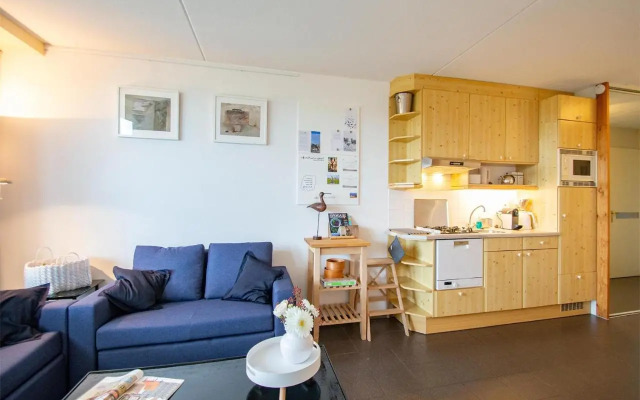 Apartment With Kitchen