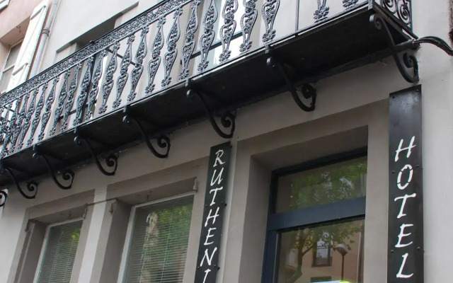 Ruthenium Hotel