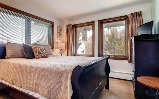 Sunrise Mountain Village - W Glade Unit J-1 at Killington