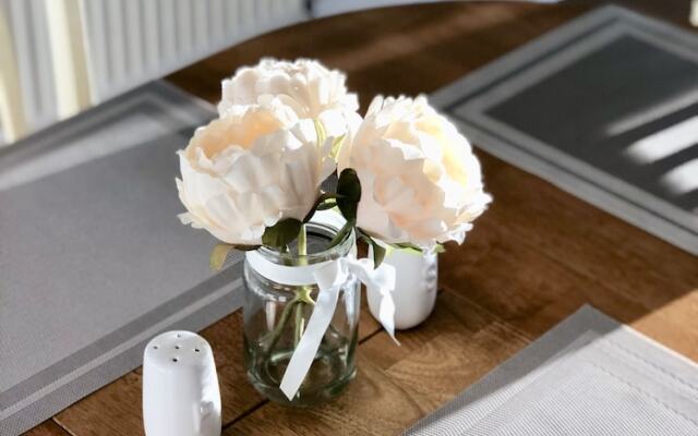 Two Bed - Close to North Station and Hospital