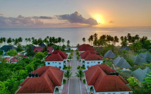 Sunny Palms Beach Bungalows