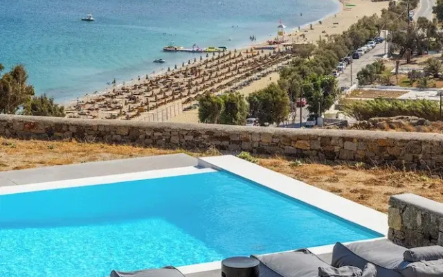 Waterfront Villa Angelika Pink Pelikan