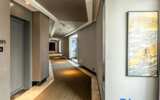 MOUNT WELL RESORT HOTEL Light Luxury Hotel (Chongqing Happy Valley Halo Shopping Park)