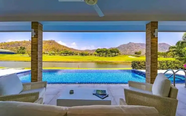 High-End Villa on Golf Course -BMG3