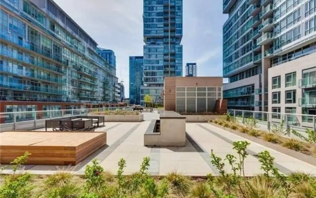 Executive 1 BD in the heart of Entertainment District