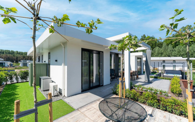 Holiday Home in Harderwijk With Private Jacuzzi