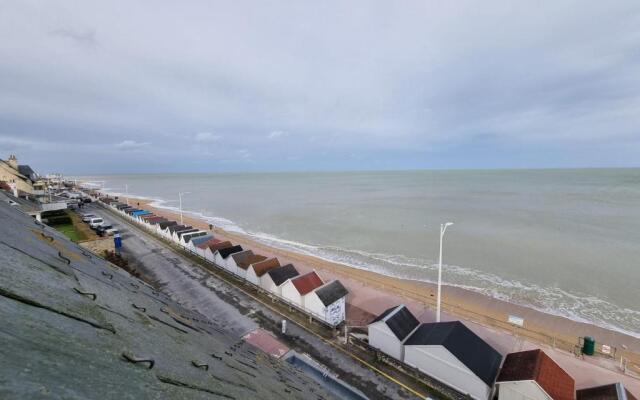 Beautiful Flat On The Water