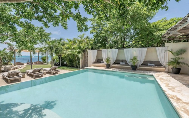 Casa Coco by Coco B Isla