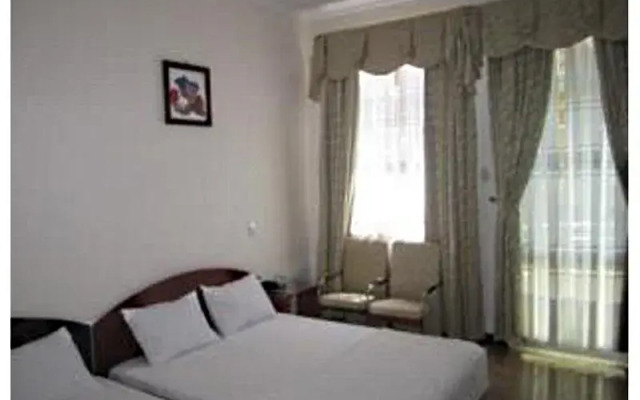 Sun Shine Hotel