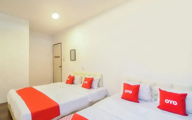 OYO 44017 L & C Premium Stay