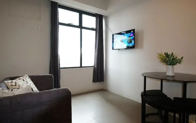 Portovita Tower 2BR 23rd FLR Black Unit W/ Balcony
