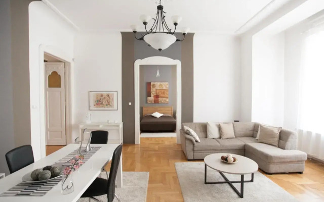 Modernized Condo for 6ppl CENTER
