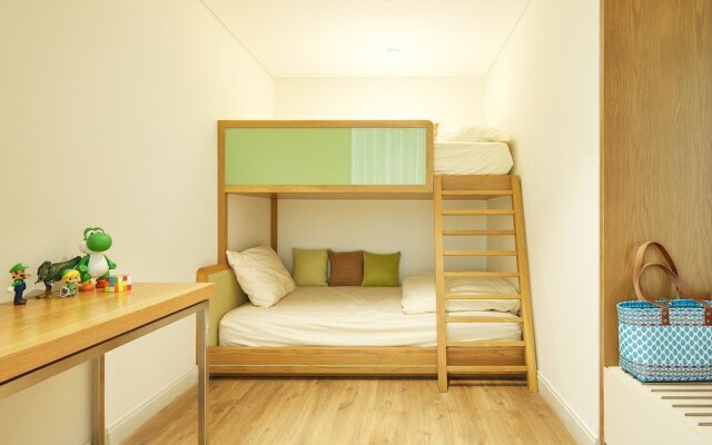 The Chic Apartment For Family