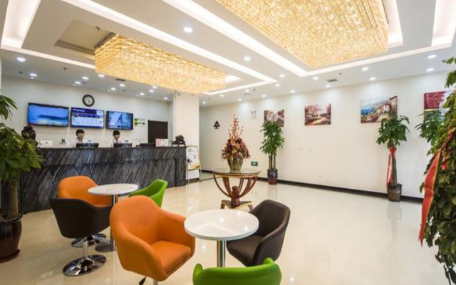 GreenTree Inn (Qinghuangdao Railway Station Square)