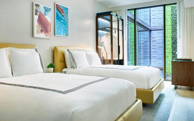 The Hollywood Grande, Autograph Collection