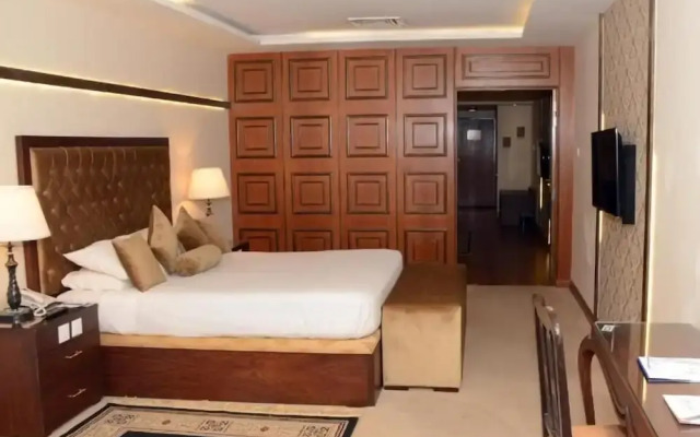 Diamond Luxe Hotel Lahore